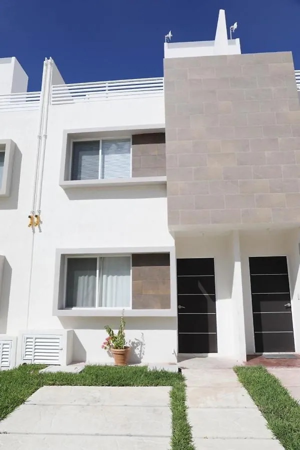 كانكون Fraccionamiento Jardines Del Sur 5 Calle Margaritas 3 No. 10 المكسيك