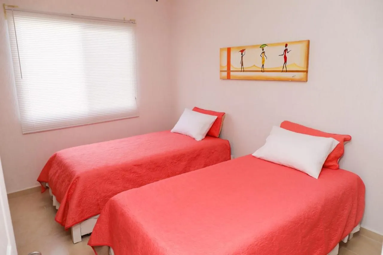 كانكون Fraccionamiento Jardines Del Sur 5 Calle Margaritas 3 No. 10 0*,  المكسيك